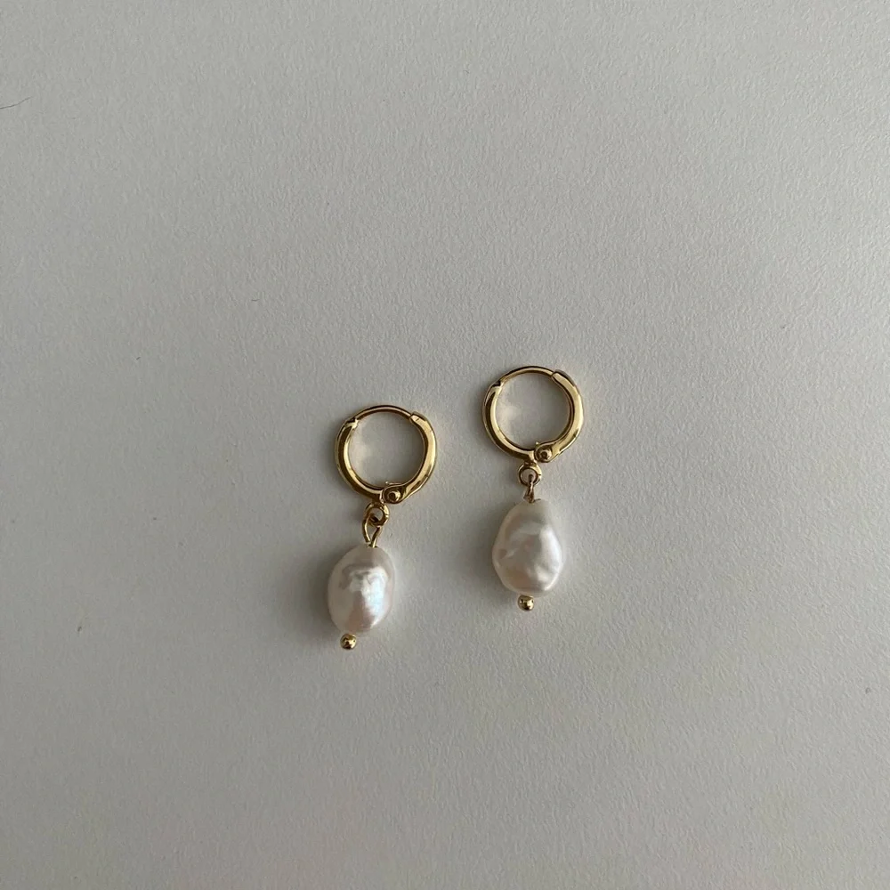 Freshwater pearl earrings in gold plated - Picture 1 of 3